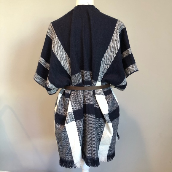 HP! Loft Open Poncho in Navy & Winter White NWT Size Small - Picture 5 of 8